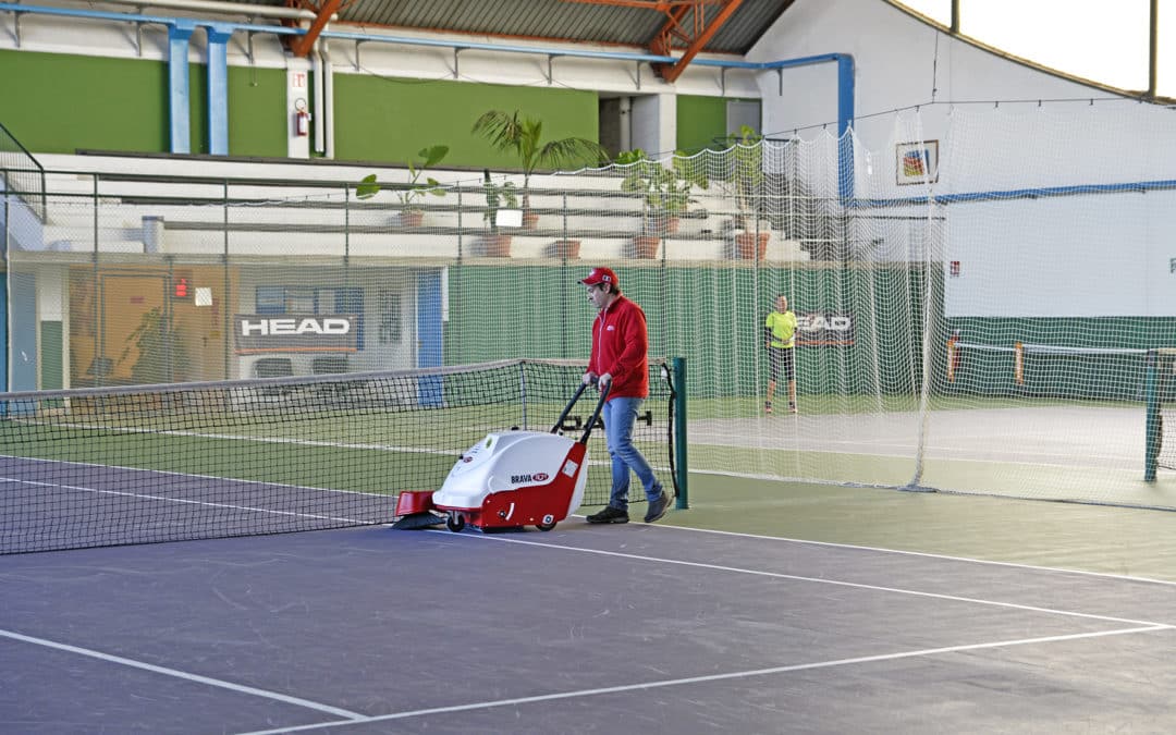 Limpieza de Pista de Pádel